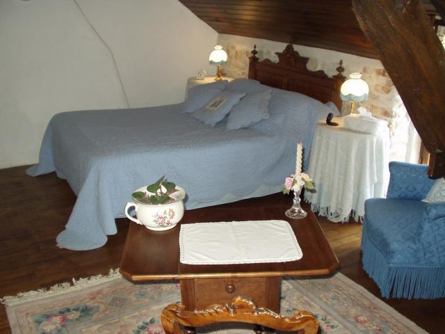 Bed and Breakfast La Petite Ferme Vouzeron Habitación foto
