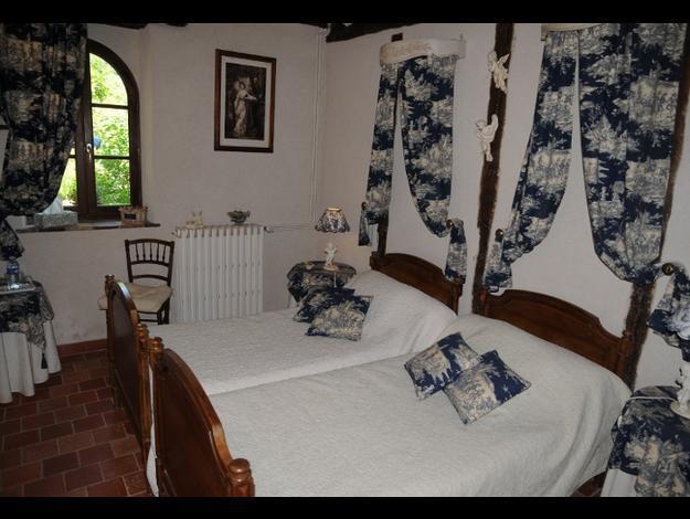 Bed and Breakfast La Petite Ferme Vouzeron Habitación foto
